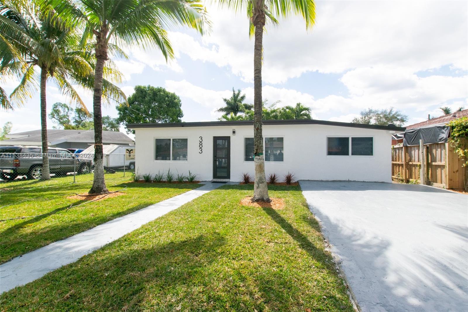 383 NW 3rd St  For Sale A11538435, FL