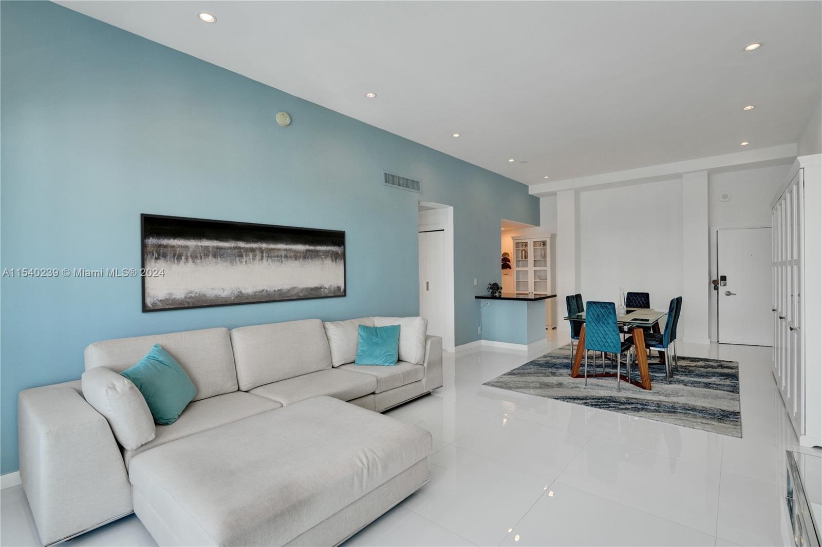 6770 Indian Creek Dr TS-P, Miami Beach, Florida 33141, 2 Bedrooms Bedrooms, ,2 BathroomsBathrooms,Residential,For Sale,6770 Indian Creek Dr TS-P,A11540239