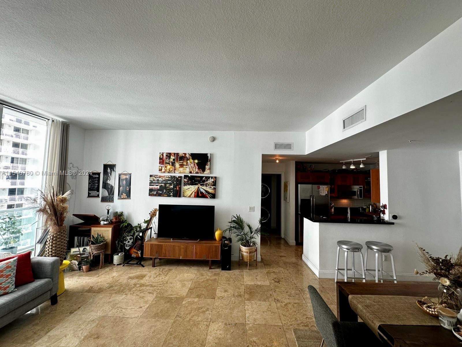 186 SE 12th Ter 2305, Miami, Florida 33131, 2 Bedrooms Bedrooms, ,2 BathroomsBathrooms,Residentiallease,For Rent,186 SE 12th Ter 2305,A11540780