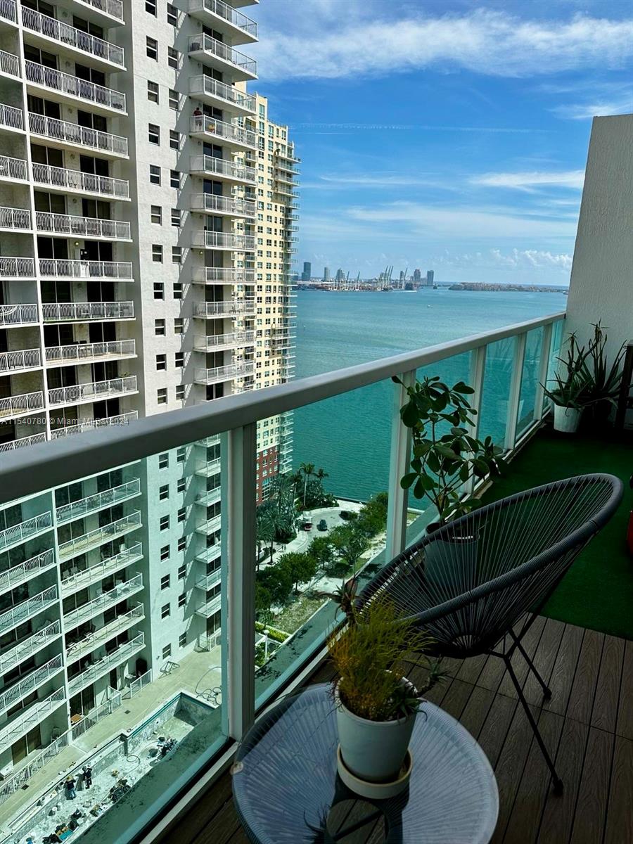 186 SE 12th Ter 2305, Miami, Florida 33131, 2 Bedrooms Bedrooms, ,2 BathroomsBathrooms,Residentiallease,For Rent,186 SE 12th Ter 2305,A11540780