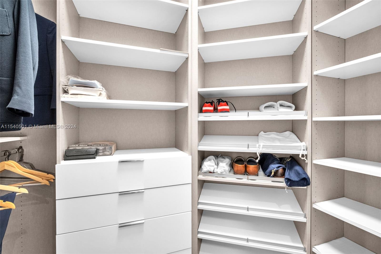 1100 180th Ter, North Miami Beach, FL, 33162 United States, 6 Bedrooms Bedrooms, ,6 BathroomsBathrooms,Residential,For Sale,180th Ter,A11540501