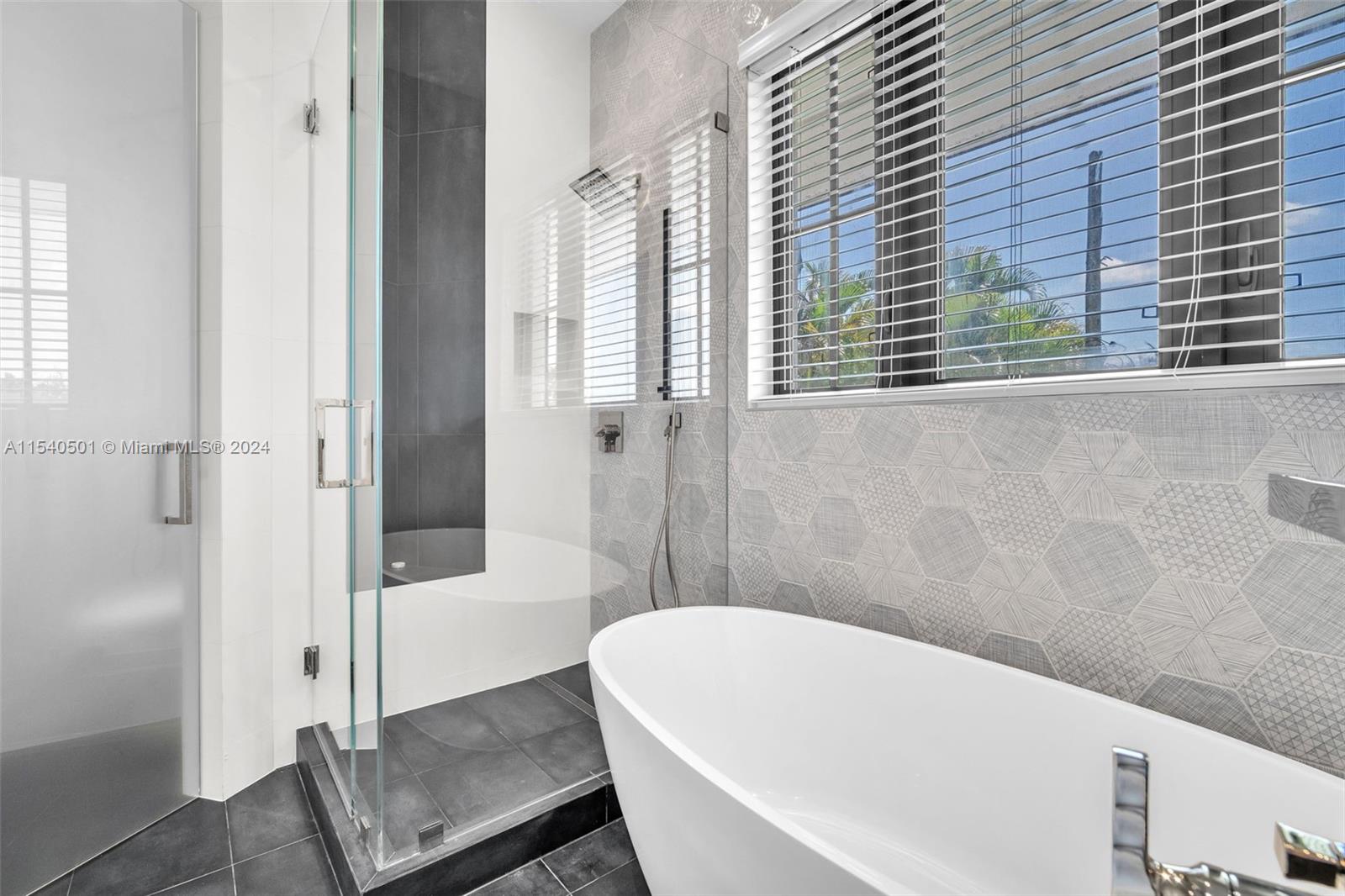 1100 180th Ter, North Miami Beach, FL, 33162 United States, 6 Bedrooms Bedrooms, ,6 BathroomsBathrooms,Residential,For Sale,180th Ter,A11540501