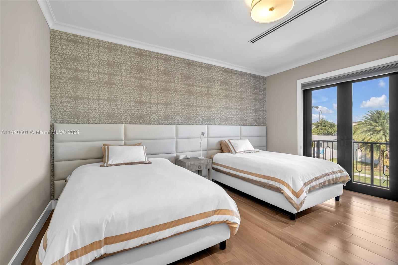 1100 180th Ter, North Miami Beach, FL, 33162 United States, 6 Bedrooms Bedrooms, ,6 BathroomsBathrooms,Residential,For Sale,180th Ter,A11540501