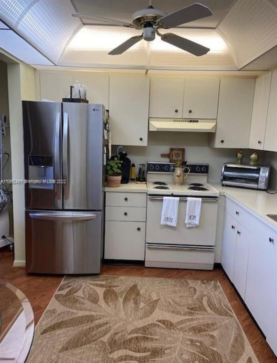 850 SW 133rd Ter 410B, Pembroke Pines, Florida 33027, 1 Bedroom Bedrooms, ,1 BathroomBathrooms,Residential,For Sale,850 SW 133rd Ter 410B,A11540735