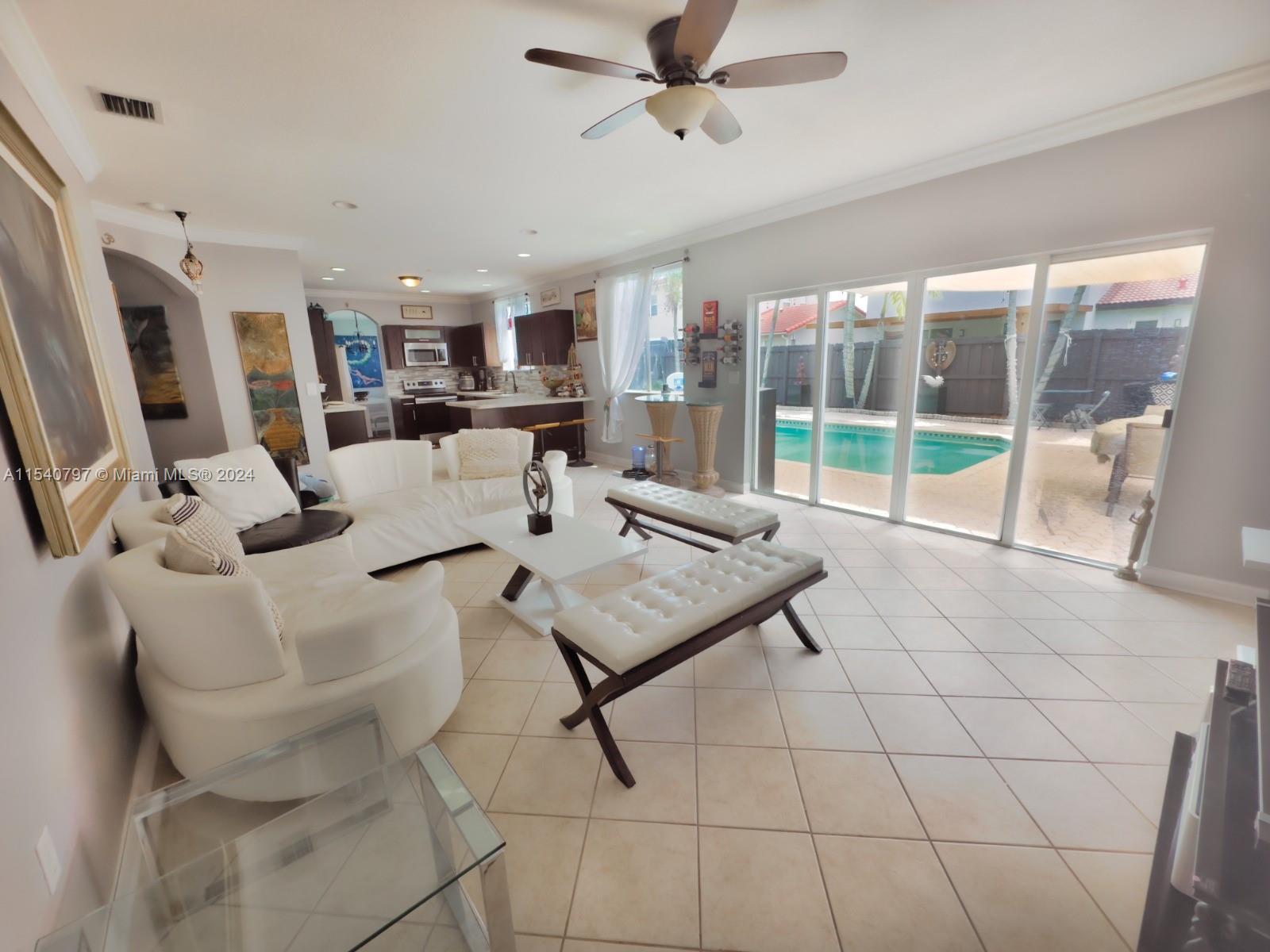 Homestead, Florida 33033, 5 Bedrooms Bedrooms, ,3 BathroomsBathrooms,Residentiallease,For Rent,A11540797