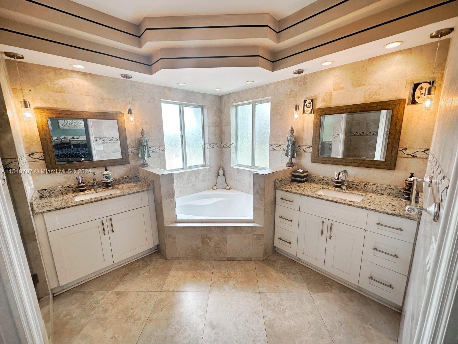 Homestead, Florida 33033, 5 Bedrooms Bedrooms, ,3 BathroomsBathrooms,Residentiallease,For Rent,A11540797