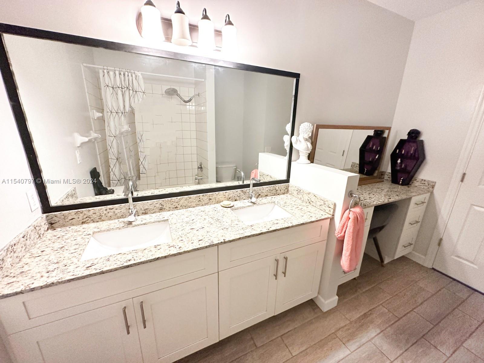 Homestead, Florida 33033, 5 Bedrooms Bedrooms, ,3 BathroomsBathrooms,Residentiallease,For Rent,A11540797