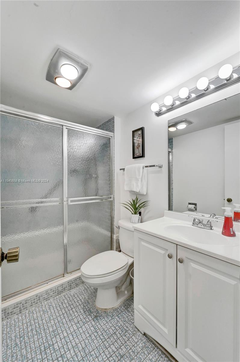 3401 Country Club Dr, Aventura, FL, 33180 United States, 2 Bedrooms Bedrooms, ,2 BathroomsBathrooms,Residential,For Sale,Country Club Dr,A11540658