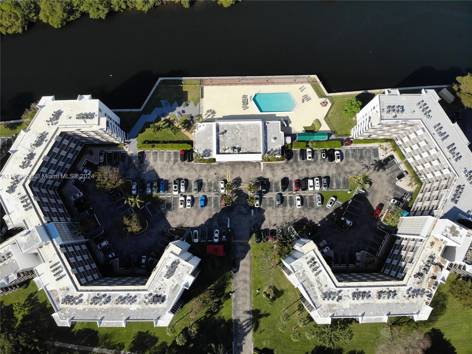 3401 Country Club Dr, Aventura, FL, 33180 United States, 2 Bedrooms Bedrooms, ,2 BathroomsBathrooms,Residential,For Sale,Country Club Dr,A11540658