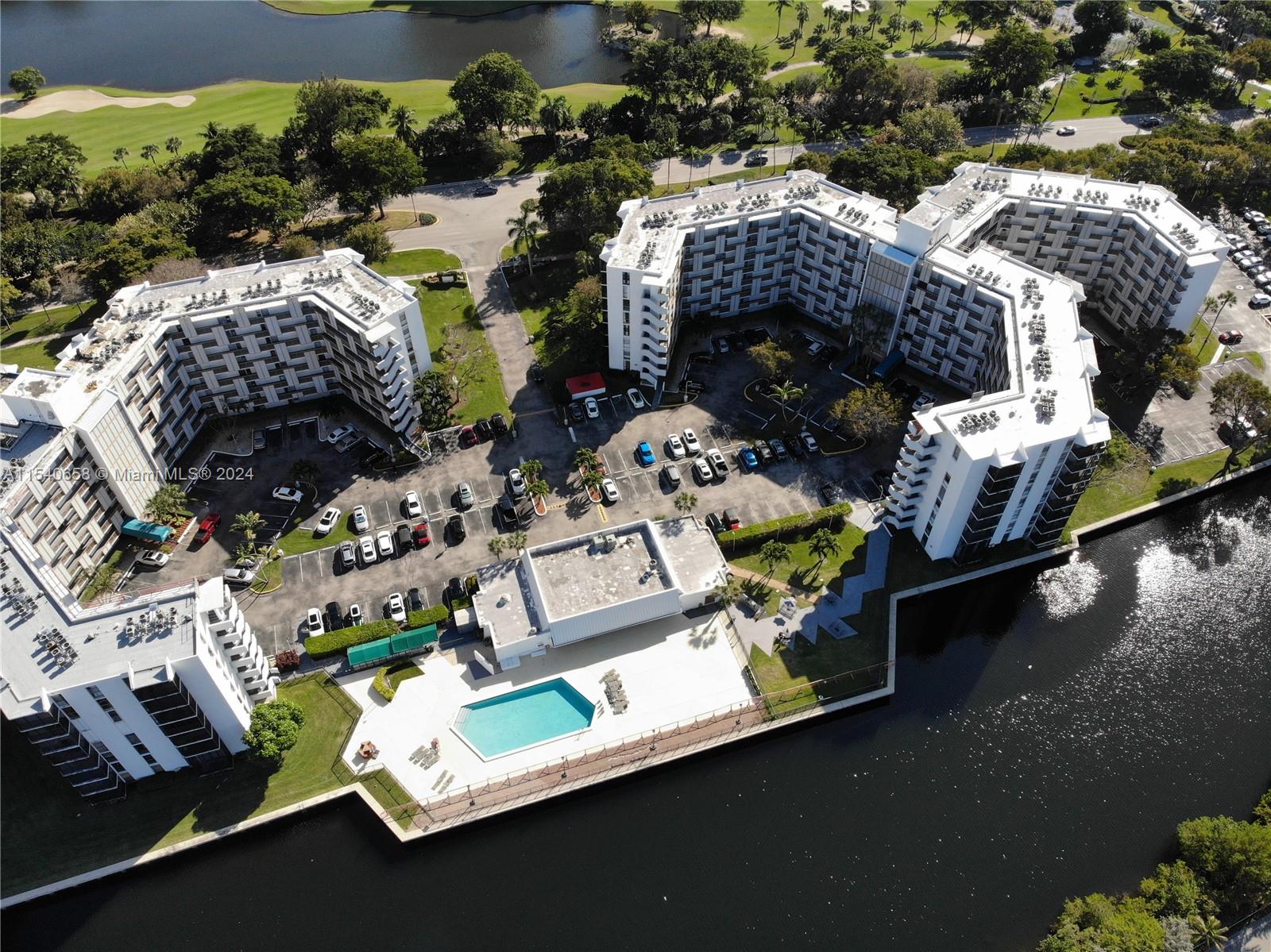 3401 Country Club Dr, Aventura, FL, 33180 United States, 2 Bedrooms Bedrooms, ,2 BathroomsBathrooms,Residential,For Sale,Country Club Dr,A11540658