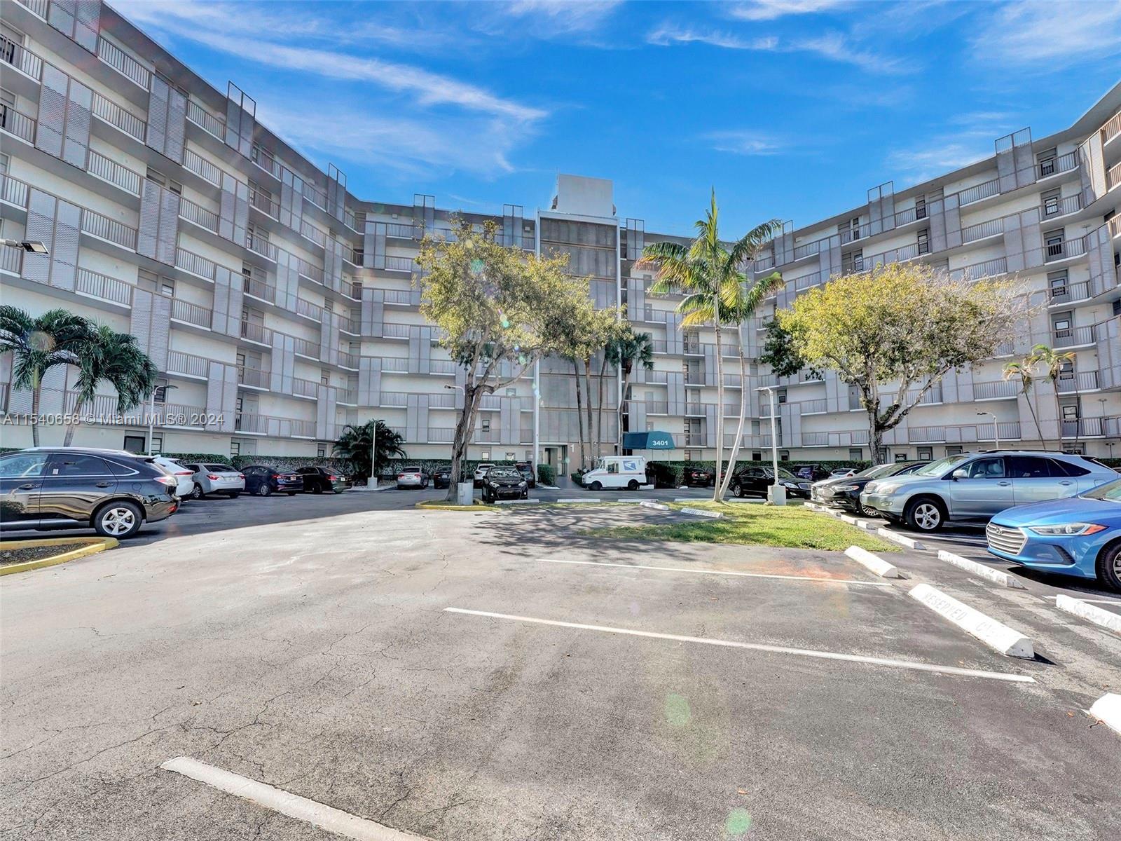 3401 Country Club Dr, Aventura, FL, 33180 United States, 2 Bedrooms Bedrooms, ,2 BathroomsBathrooms,Residential,For Sale,Country Club Dr,A11540658