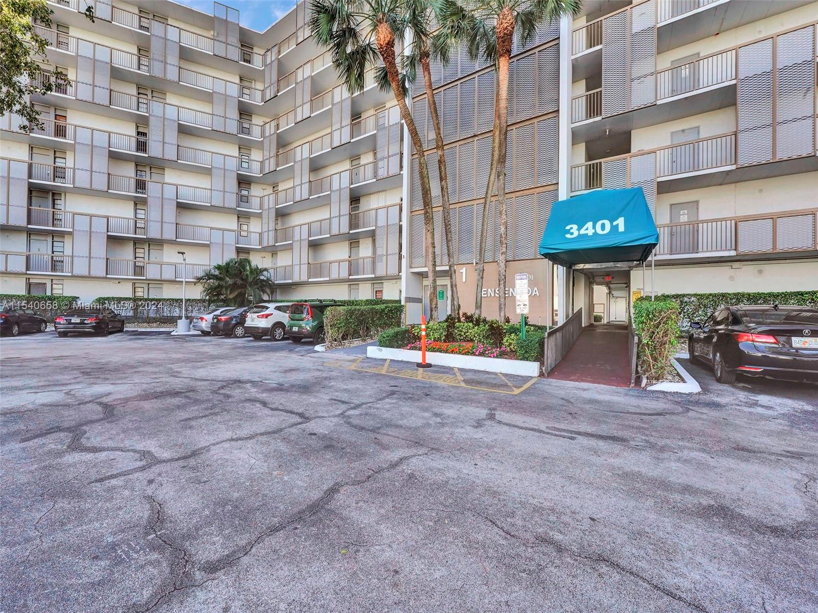 3401 Country Club Dr, Aventura, FL, 33180 United States, 2 Bedrooms Bedrooms, ,2 BathroomsBathrooms,Residential,For Sale,Country Club Dr,A11540658