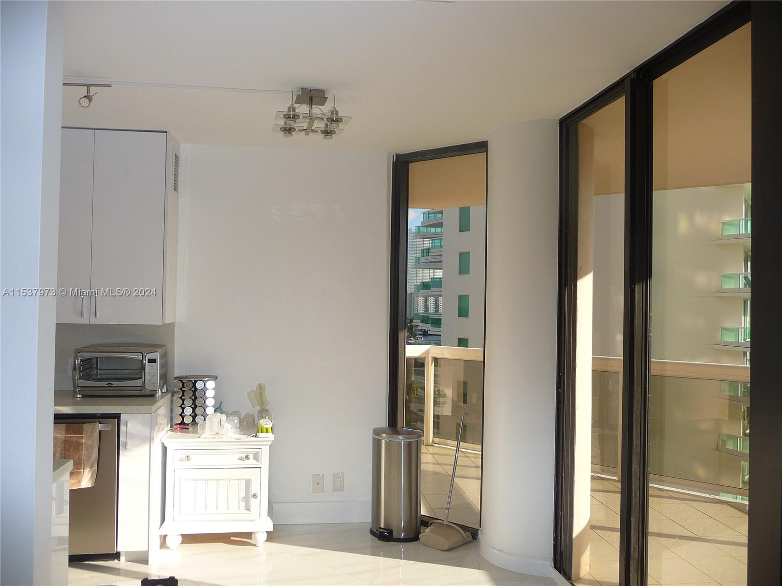 20185 E Country Club Dr 1104, Aventura, Florida 33180, 2 Bedrooms Bedrooms, ,2 BathroomsBathrooms,Residentiallease,For Rent,20185 E Country Club Dr 1104,A11537973