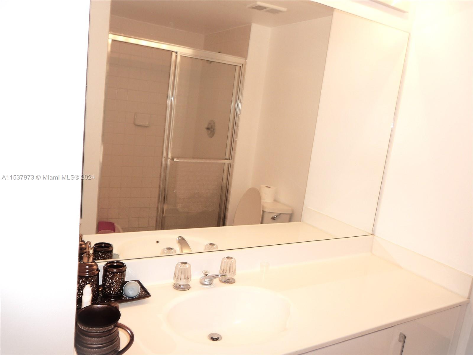 20185 E Country Club Dr 1104, Aventura, Florida 33180, 2 Bedrooms Bedrooms, ,2 BathroomsBathrooms,Residentiallease,For Rent,20185 E Country Club Dr 1104,A11537973