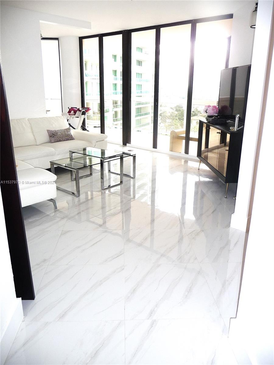 20185 E Country Club Dr 1104, Aventura, Florida 33180, 2 Bedrooms Bedrooms, ,2 BathroomsBathrooms,Residentiallease,For Rent,20185 E Country Club Dr 1104,A11537973