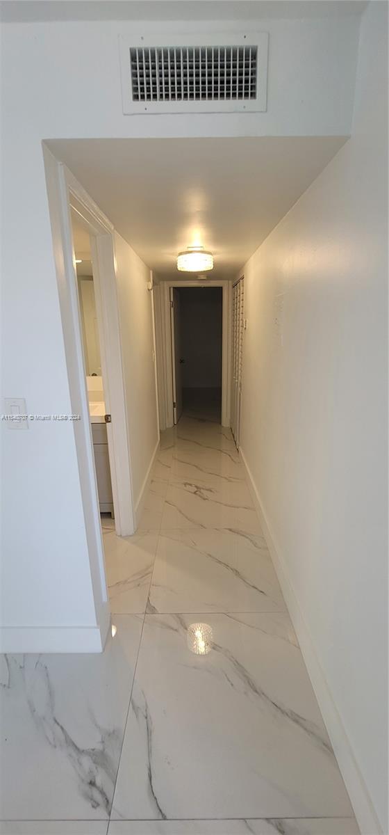 500 NE 2nd St 313, Dania Beach, Florida 33004, 2 Bedrooms Bedrooms, ,2 BathroomsBathrooms,Residentiallease,For Rent,500 NE 2nd St 313,A11540707