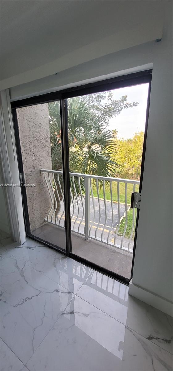 500 NE 2nd St 313, Dania Beach, Florida 33004, 2 Bedrooms Bedrooms, ,2 BathroomsBathrooms,Residentiallease,For Rent,500 NE 2nd St 313,A11540707