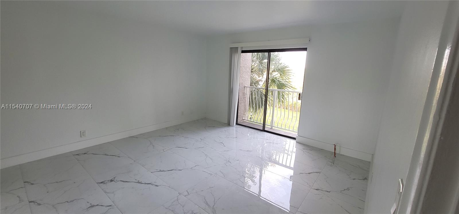 500 NE 2nd St 313, Dania Beach, Florida 33004, 2 Bedrooms Bedrooms, ,2 BathroomsBathrooms,Residentiallease,For Rent,500 NE 2nd St 313,A11540707