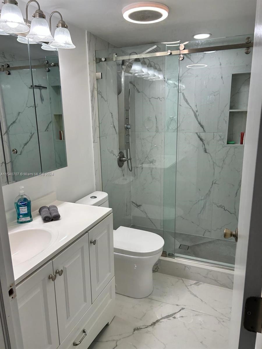 500 NE 2nd St 313, Dania Beach, Florida 33004, 2 Bedrooms Bedrooms, ,2 BathroomsBathrooms,Residentiallease,For Rent,500 NE 2nd St 313,A11540707