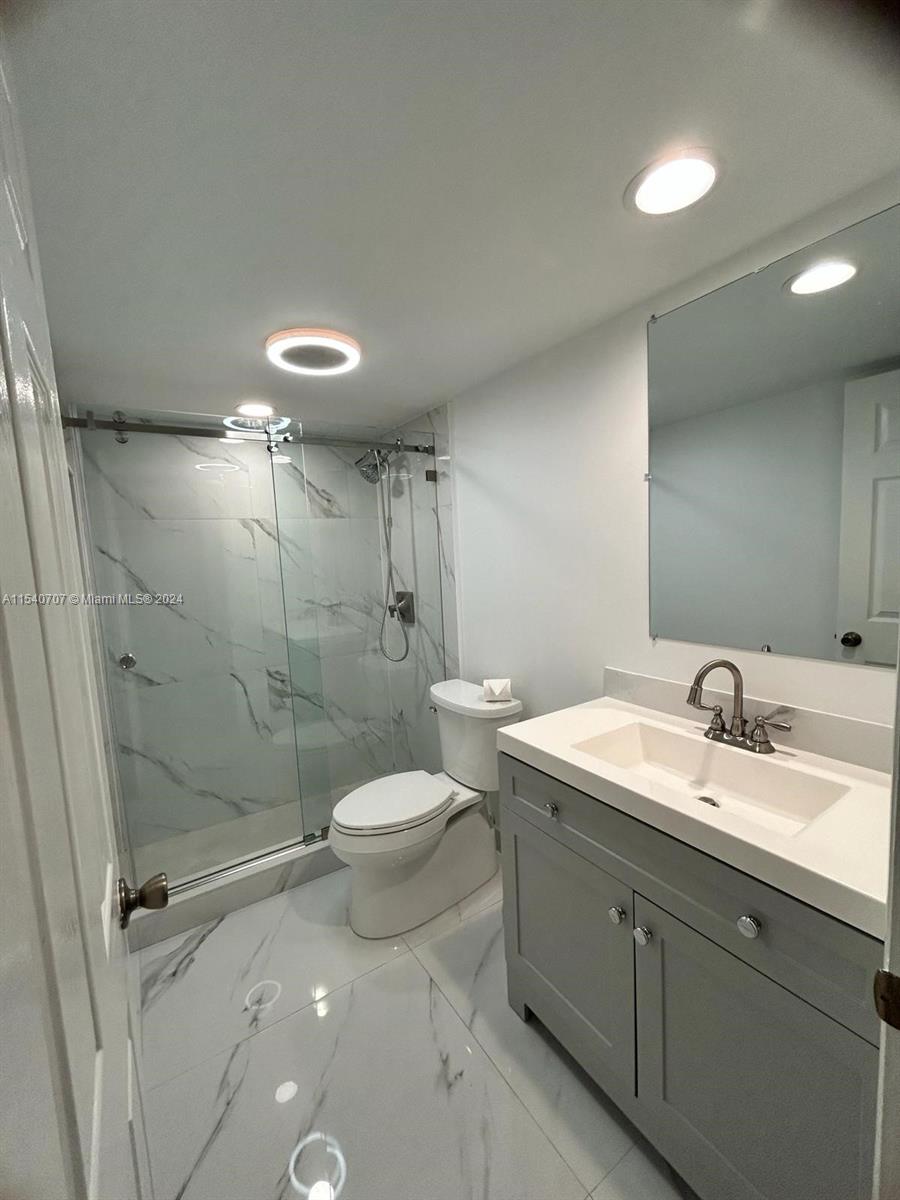 500 NE 2nd St 313, Dania Beach, Florida 33004, 2 Bedrooms Bedrooms, ,2 BathroomsBathrooms,Residentiallease,For Rent,500 NE 2nd St 313,A11540707