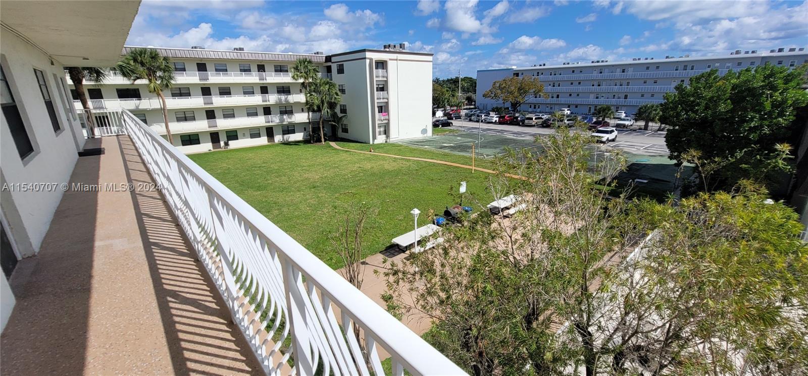 500 NE 2nd St 313, Dania Beach, Florida 33004, 2 Bedrooms Bedrooms, ,2 BathroomsBathrooms,Residentiallease,For Rent,500 NE 2nd St 313,A11540707