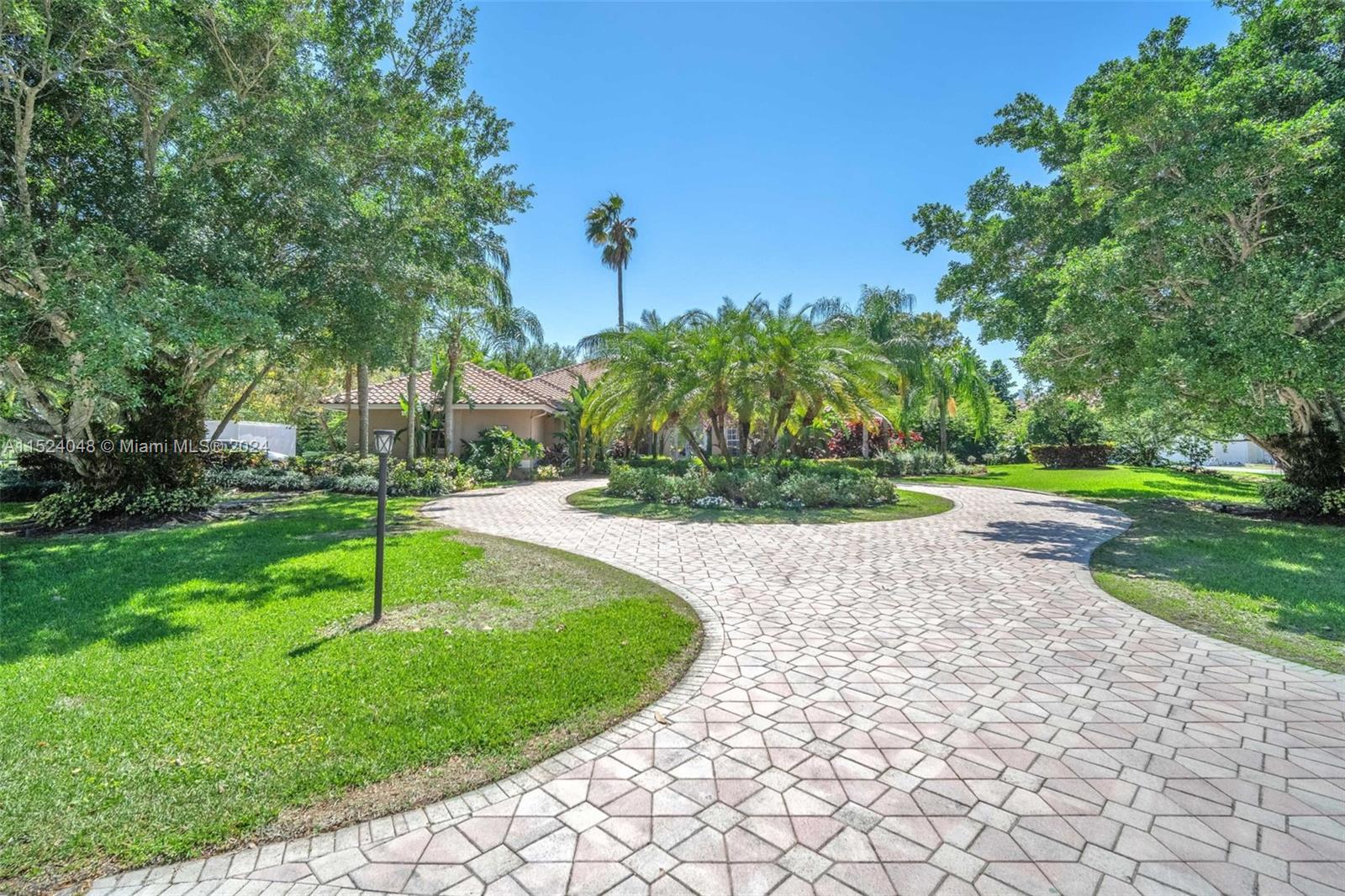 3767 Pine Lake Dr, Weston, FL, 33332 United States, 6 Bedrooms Bedrooms, ,5 BathroomsBathrooms,Residential,For Sale,Pine Lake Dr,A11524048