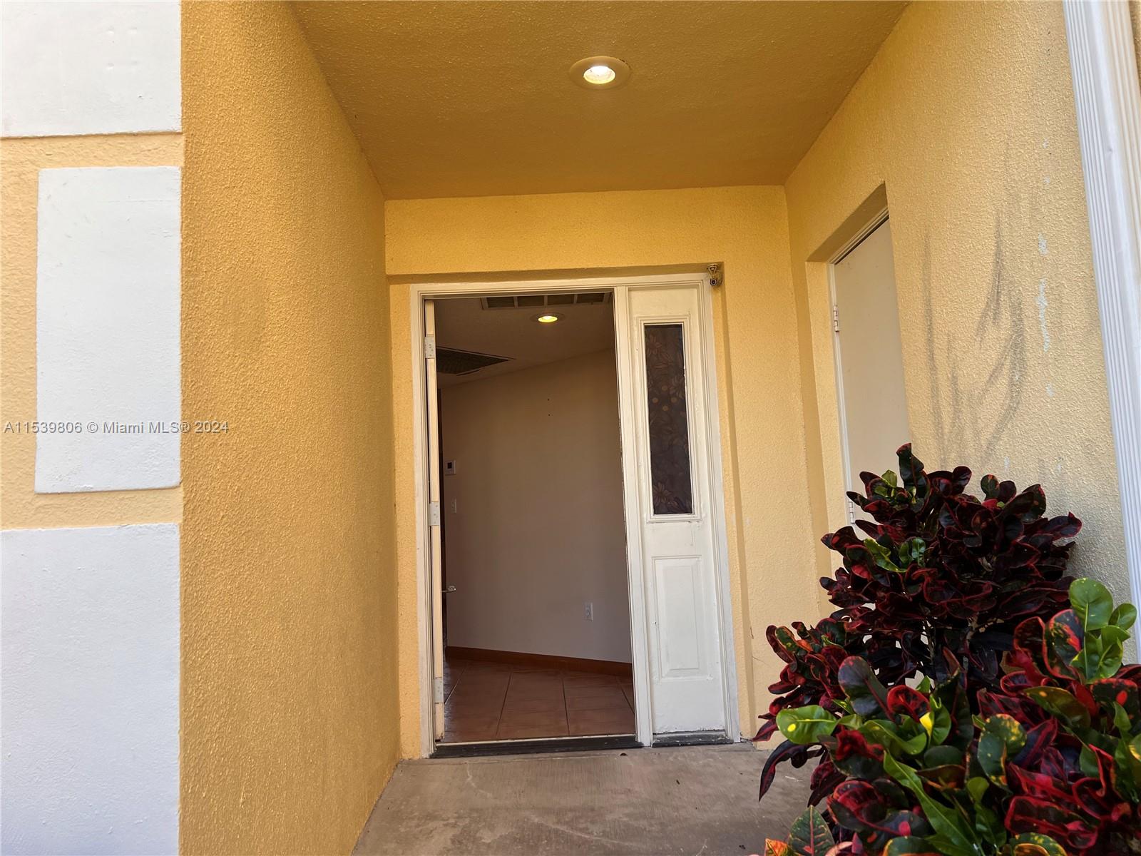 2259 SE 27th Dr 104-E, Homestead, Florida 33035, 2 Bedrooms Bedrooms, ,2 BathroomsBathrooms,Residential,For Sale,2259 SE 27th Dr 104-E,A11539806