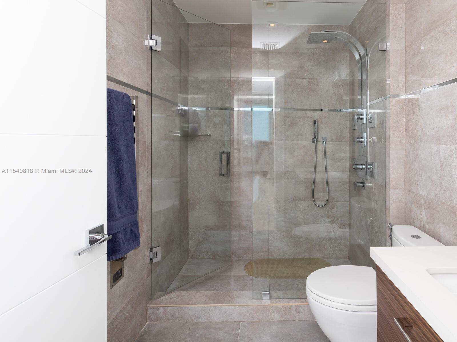 900 Biscayne Blvd 3406, Miami, Florida 33132, 3 Bedrooms Bedrooms, ,4 BathroomsBathrooms,Residentiallease,For Rent,900 Biscayne Blvd 3406,A11540818