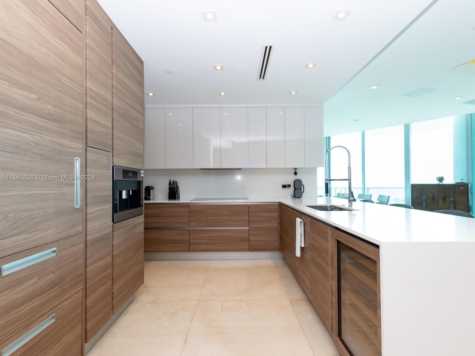 900 Biscayne Blvd 3406, Miami, Florida 33132, 3 Bedrooms Bedrooms, ,4 BathroomsBathrooms,Residential,For Sale,900 Biscayne Blvd 3406,A11540826