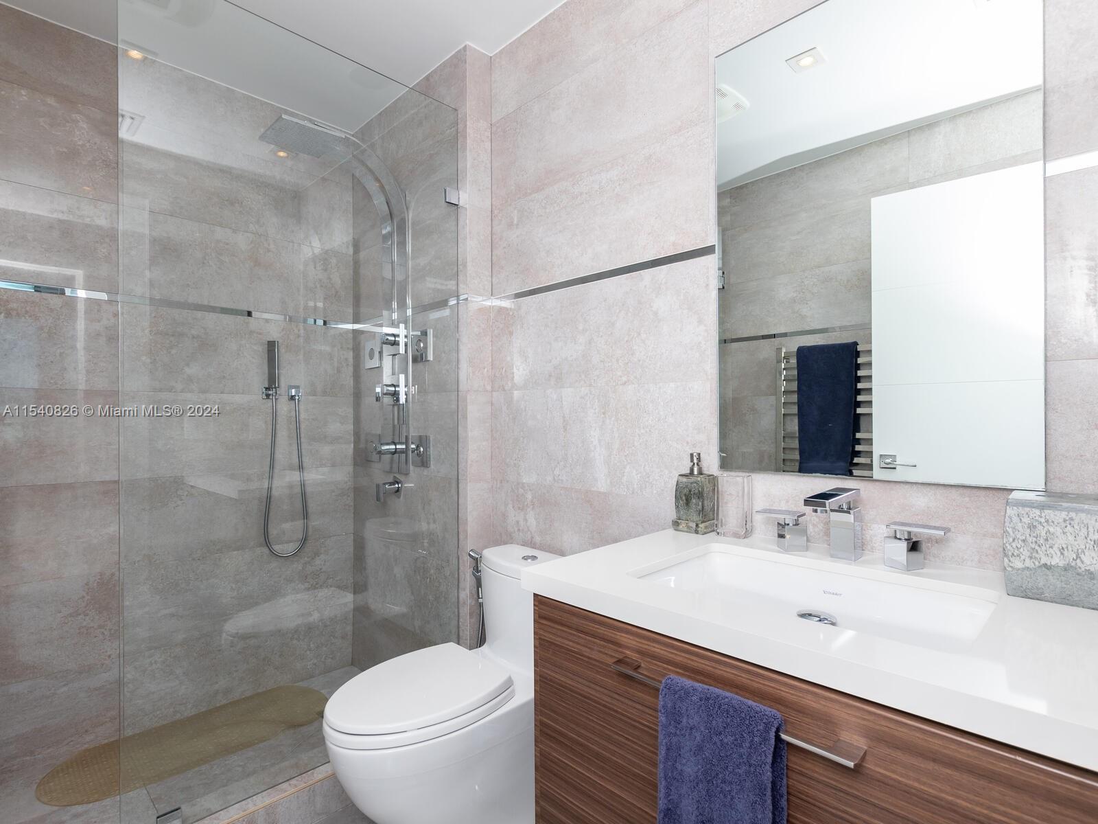 900 Biscayne Blvd 3406, Miami, Florida 33132, 3 Bedrooms Bedrooms, ,4 BathroomsBathrooms,Residential,For Sale,900 Biscayne Blvd 3406,A11540826