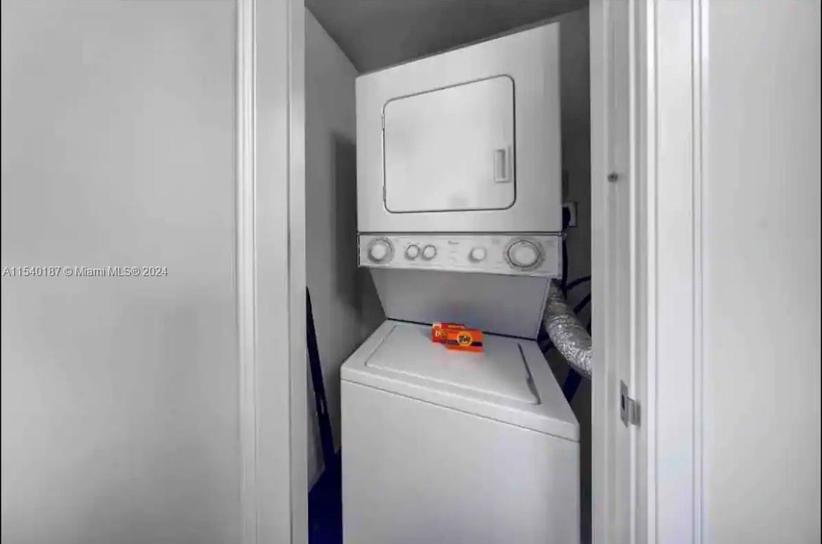 1435 Brickell Ave 3412, Miami, Florida 33131, 2 Bedrooms Bedrooms, ,2 BathroomsBathrooms,Residential,For Sale,1435 Brickell Ave 3412,A11540187