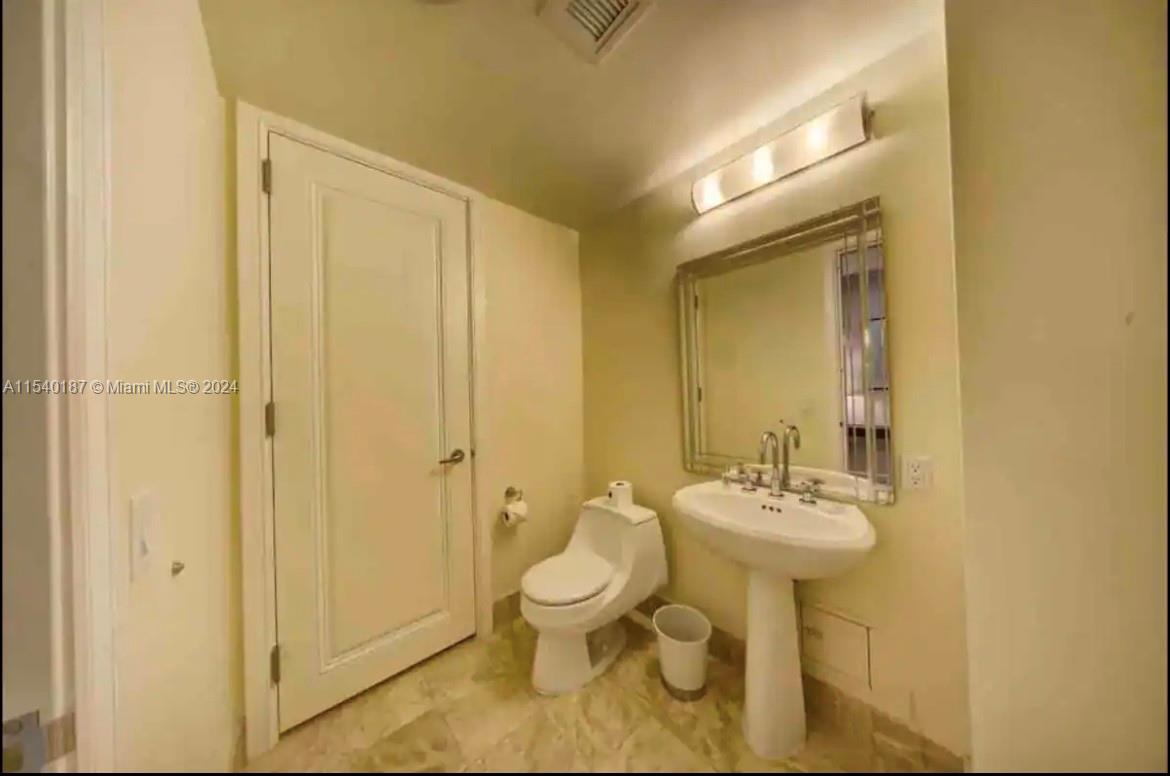 1435 Brickell Ave 3412, Miami, Florida 33131, 2 Bedrooms Bedrooms, ,2 BathroomsBathrooms,Residential,For Sale,1435 Brickell Ave 3412,A11540187