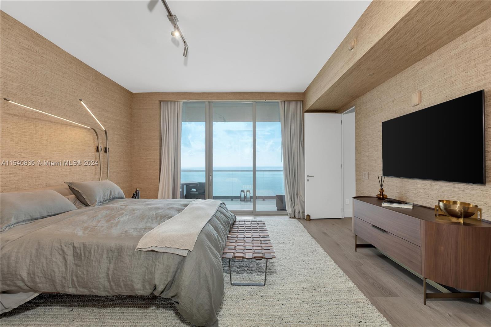 18975 Collins Ave 2702, Sunny Isles Beach, Florida 33160, 4 Bedrooms Bedrooms, ,5 BathroomsBathrooms,Residential,For Sale,18975 Collins Ave 2702,A11540839