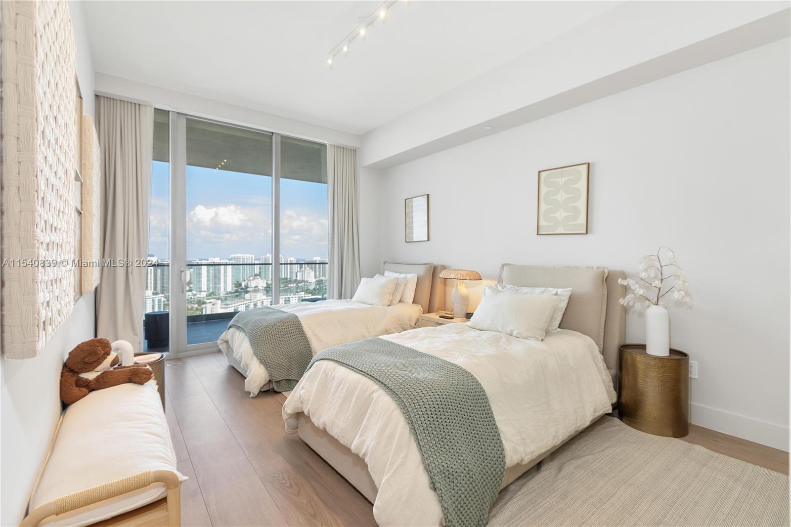 18975 Collins Ave, Sunny Isles Beach, FL, 33160 United States, 4 Bedrooms Bedrooms, ,5 BathroomsBathrooms,Residential,For Sale,Collins Ave,A11540839