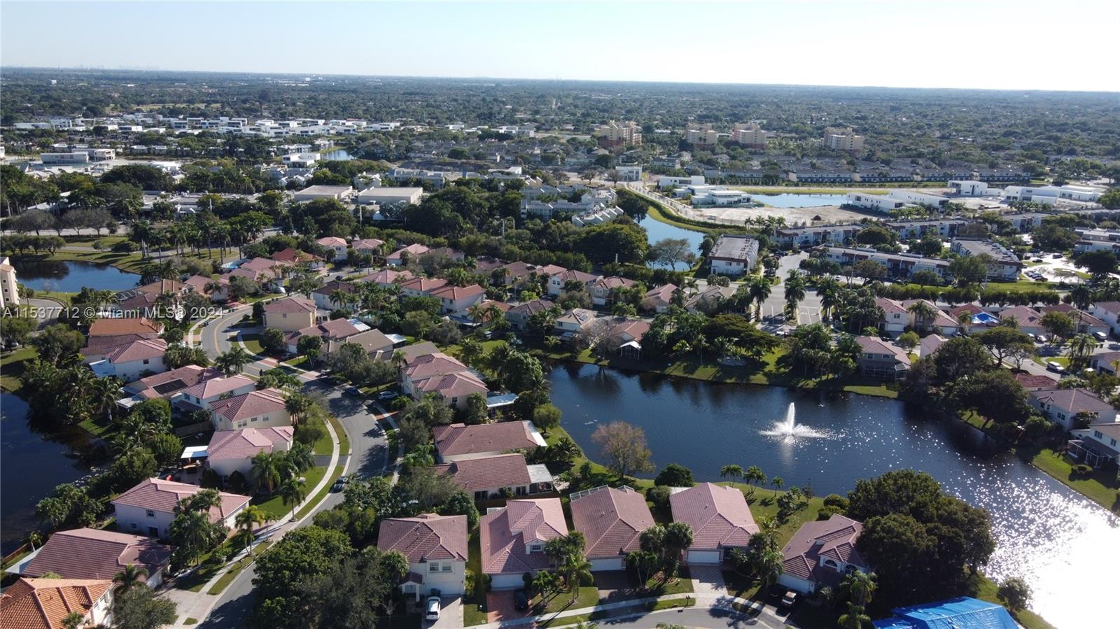 135 Gables Blvd, Weston, FL, 33326 United States, 3 Bedrooms Bedrooms, ,2 BathroomsBathrooms,Residential,For Sale,Gables Blvd,A11537712