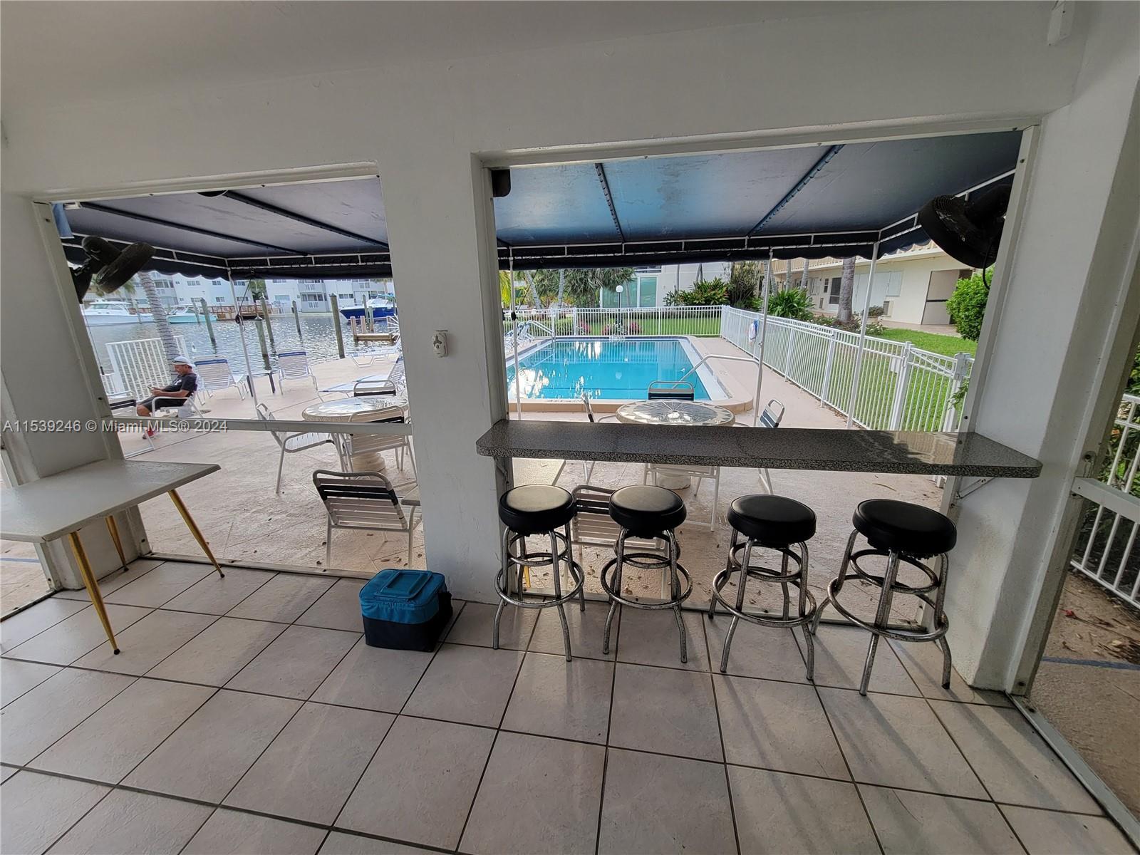 2000 Diana Dr 305, Hallandale Beach, Florida 33009, 2 Bedrooms Bedrooms, ,2 BathroomsBathrooms,Residential,For Sale,2000 Diana Dr 305,A11539246
