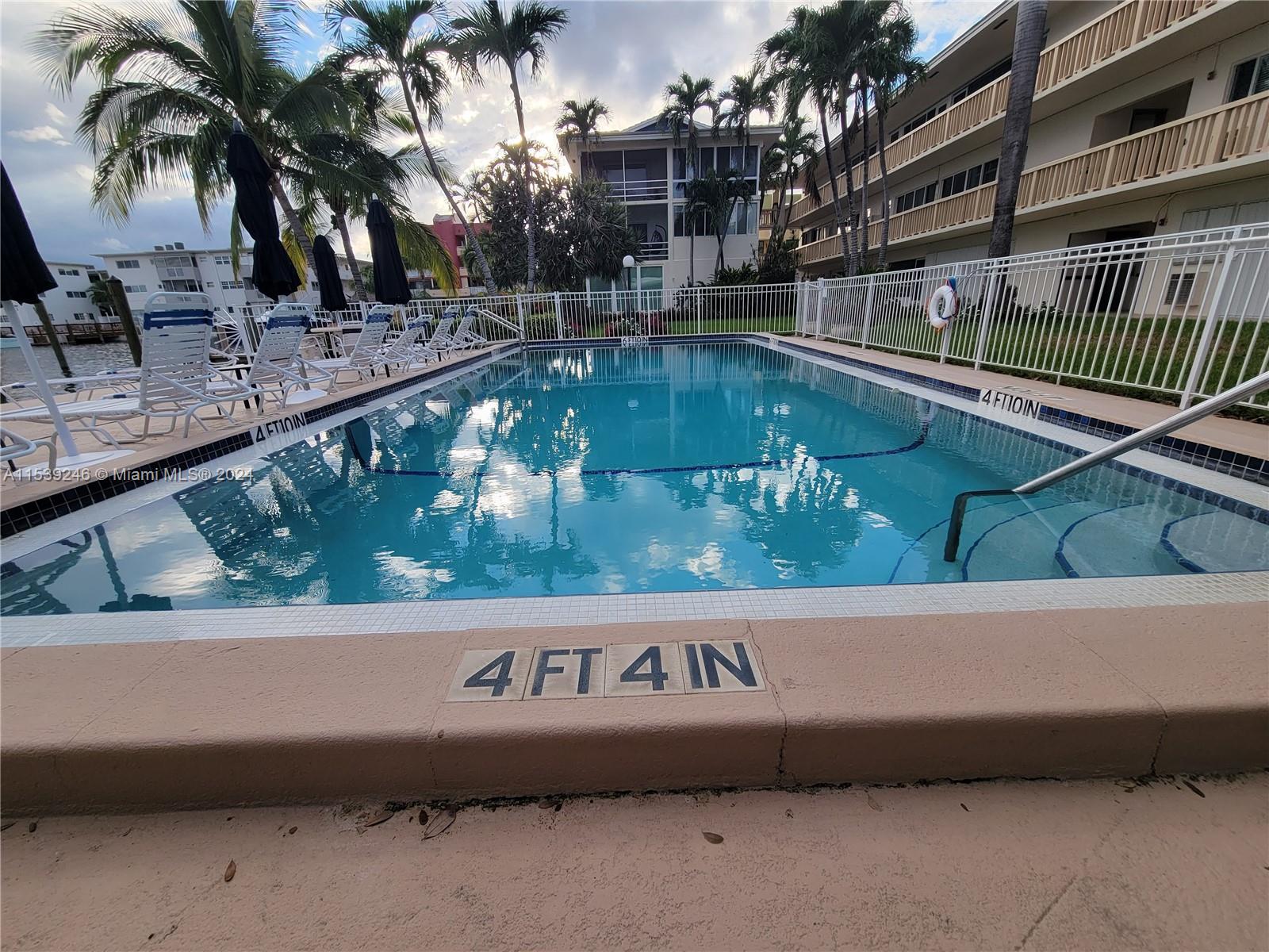 2000 Diana Dr 305, Hallandale Beach, Florida 33009, 2 Bedrooms Bedrooms, ,2 BathroomsBathrooms,Residential,For Sale,2000 Diana Dr 305,A11539246