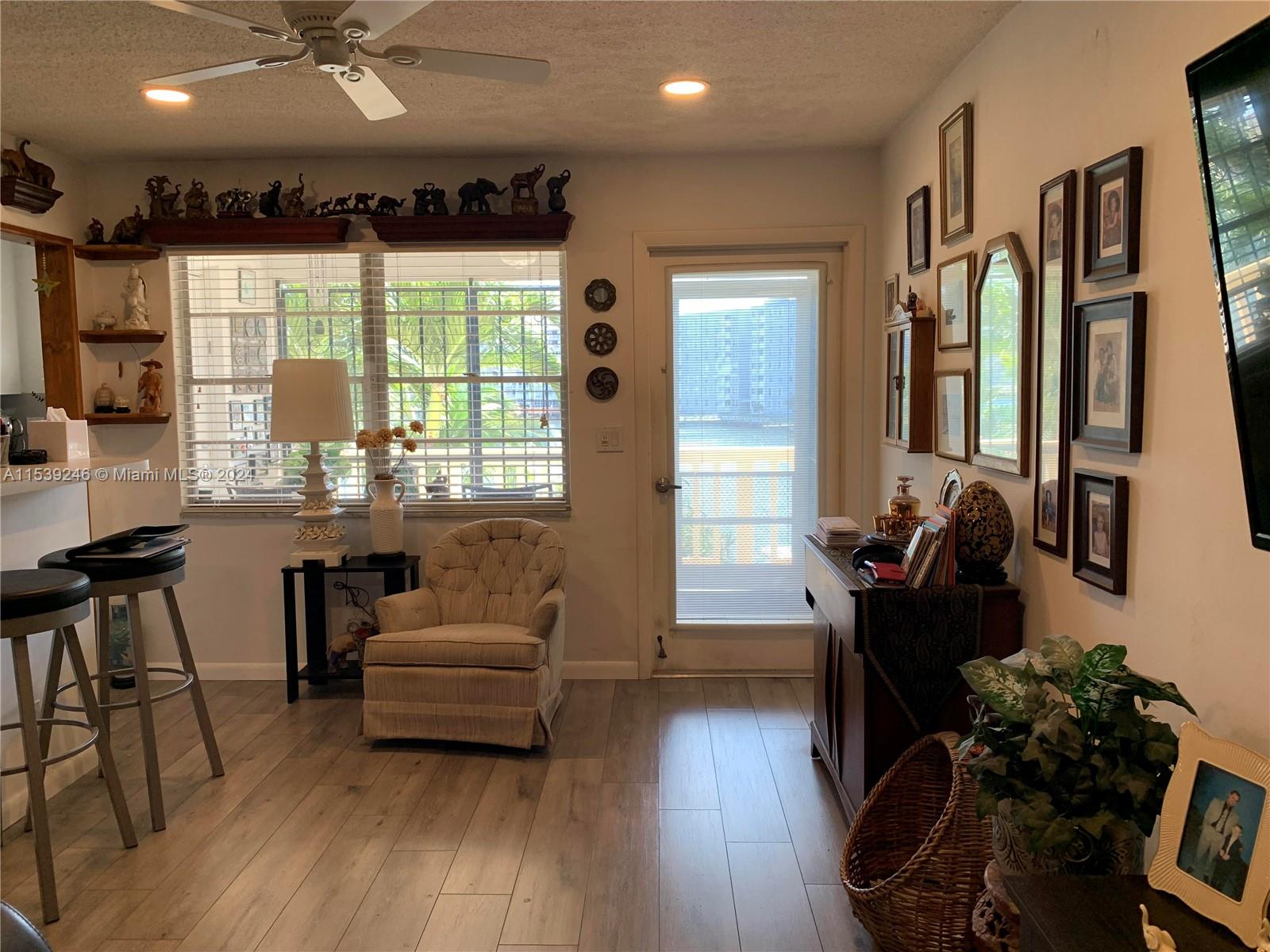 2000 Diana Dr 305, Hallandale Beach, Florida 33009, 2 Bedrooms Bedrooms, ,2 BathroomsBathrooms,Residential,For Sale,2000 Diana Dr 305,A11539246