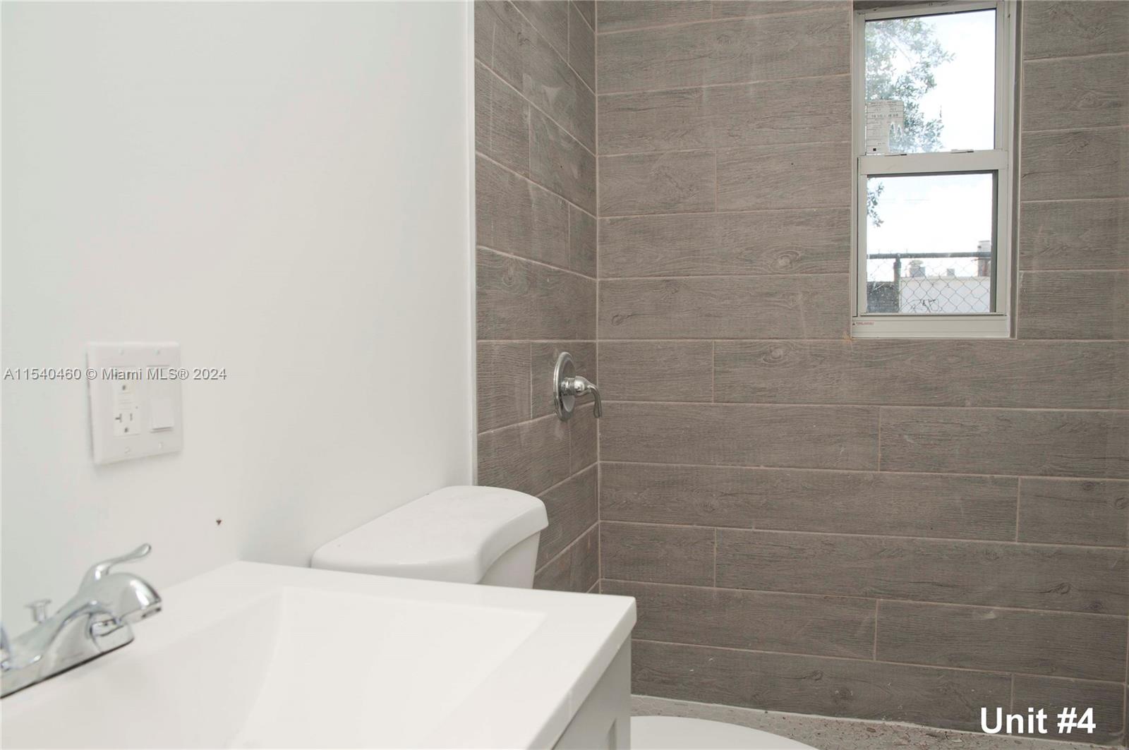 1323 N Federal Hwy #1-10, Hollywood, Florida 33020, ,Commercialsale,For Sale,1323 N Federal Hwy #1-10,A11540460