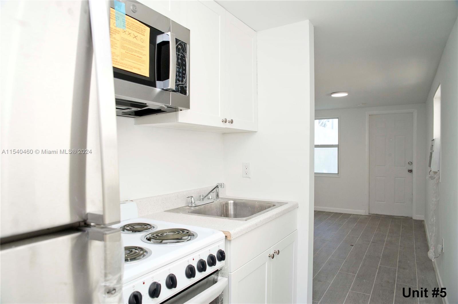 1323 N Federal Hwy #1-10, Hollywood, Florida 33020, ,Commercialsale,For Sale,1323 N Federal Hwy #1-10,A11540460