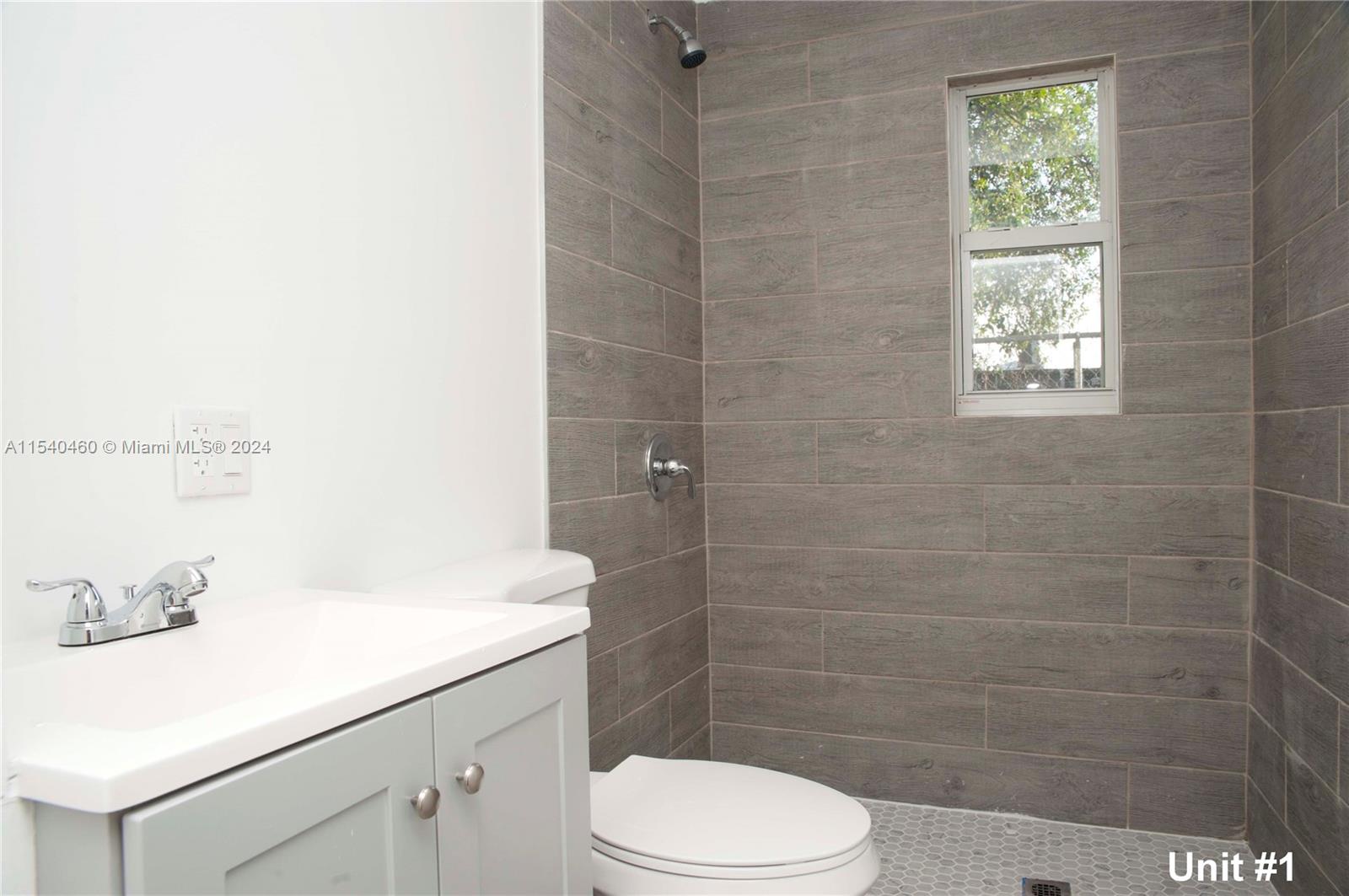 1323 N Federal Hwy #1-10, Hollywood, Florida 33020, ,Commercialsale,For Sale,1323 N Federal Hwy #1-10,A11540460