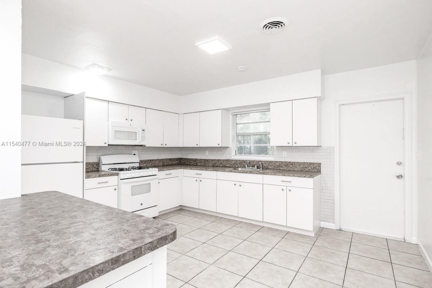 2206 Fillmore Street #1-10, Hollywood, Florida 33020, ,Commercialsale,For Sale,2206 Fillmore Street #1-10,A11540477