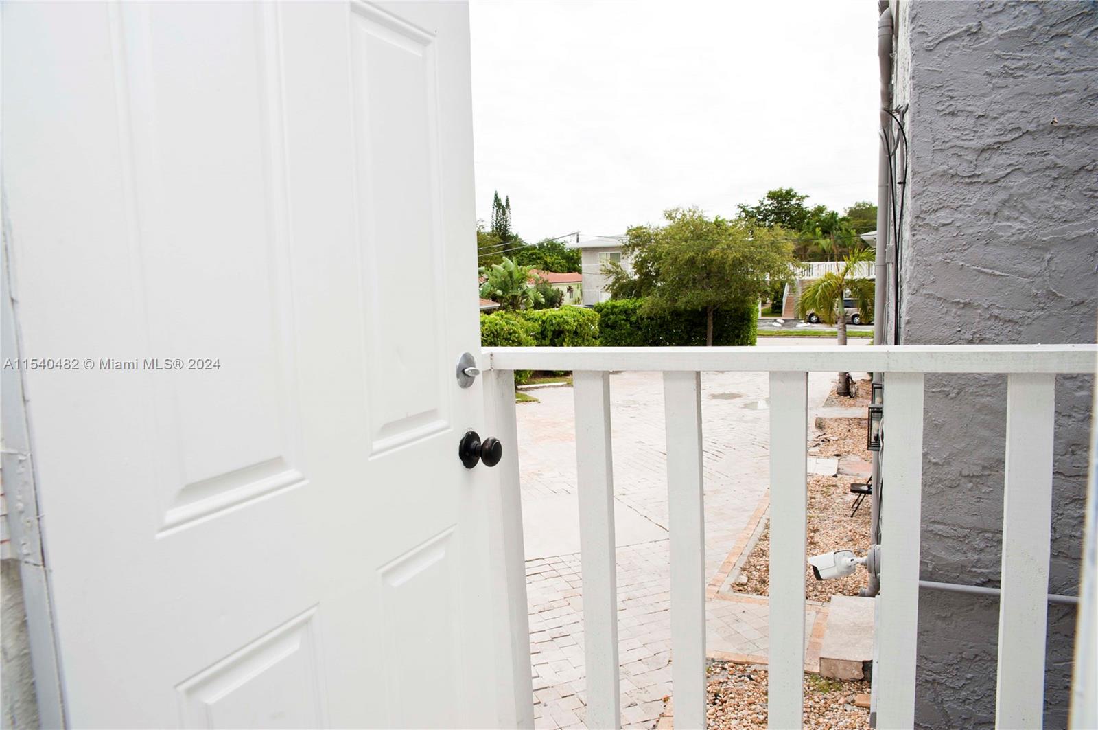 219-223 S 17 Avenue #1-10, Hollywood, Florida 33020, ,Commercialsale,For Sale,219-223 S 17 Avenue #1-10,A11540482