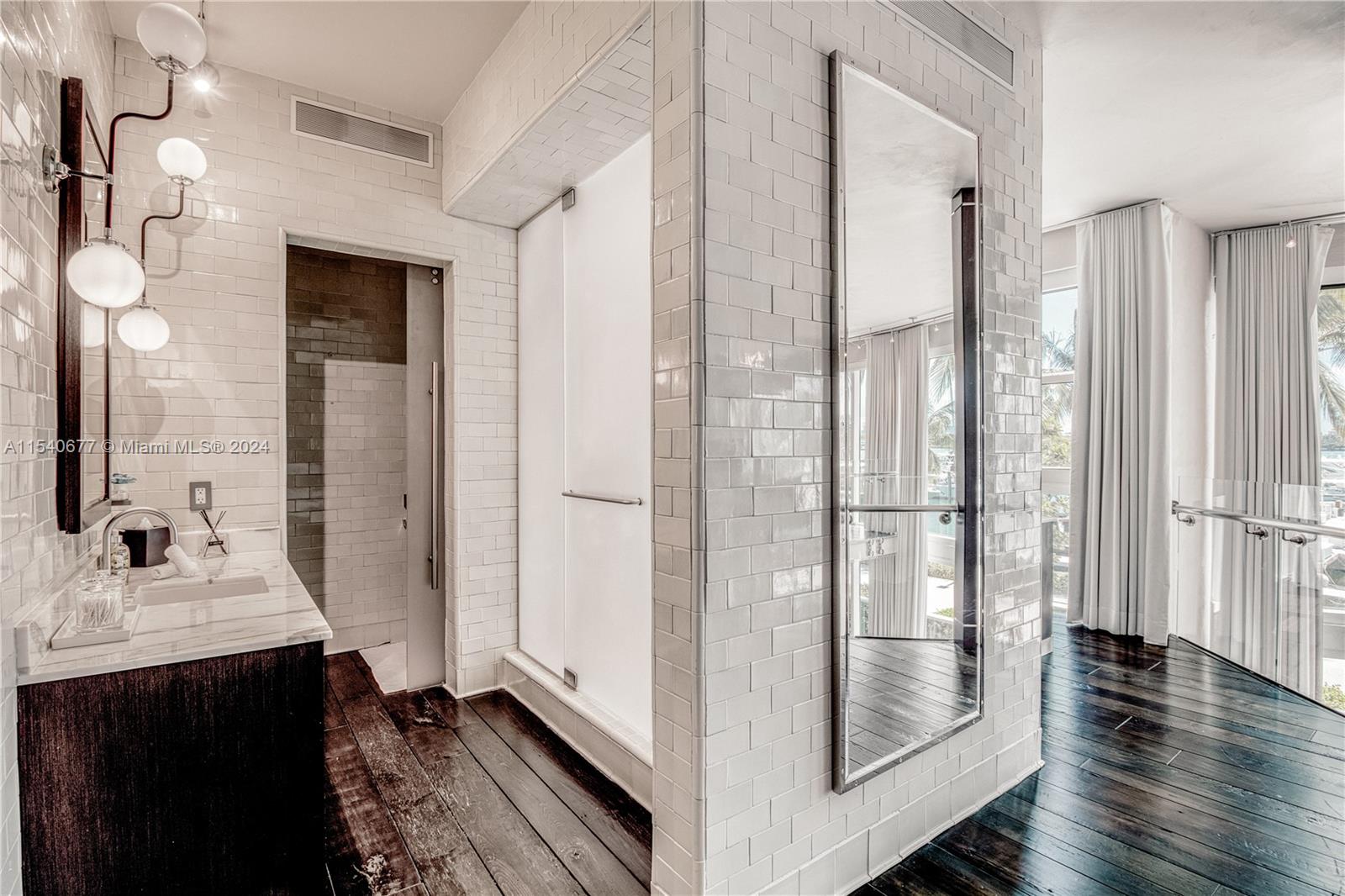 1000 Pointe Dr, Miami Beach, FL, 33139 United States, 3 Bedrooms Bedrooms, ,3 BathroomsBathrooms,Residential,For Sale,Pointe Dr,A11540677