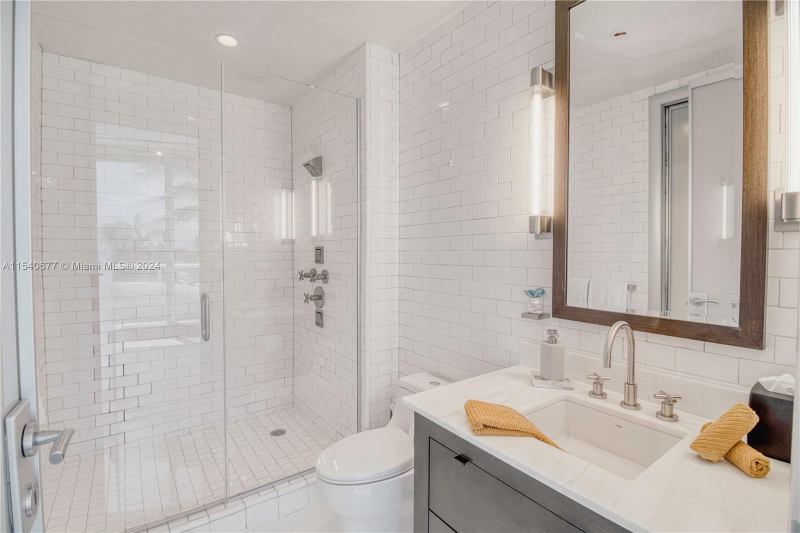 1000 Pointe Dr, Miami Beach, FL, 33139 United States, 3 Bedrooms Bedrooms, ,3 BathroomsBathrooms,Residential,For Sale,Pointe Dr,A11540677