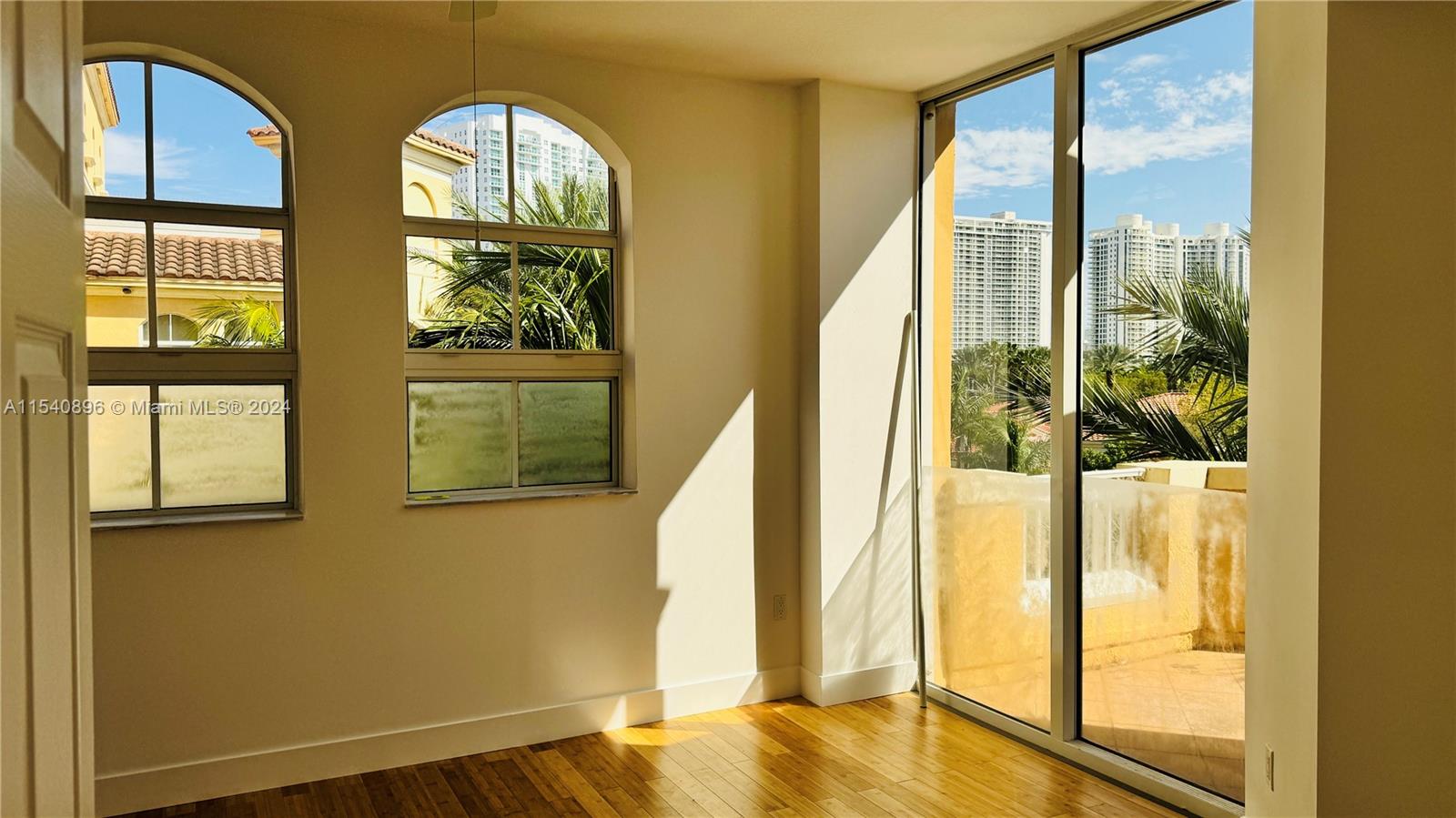 3001 NE 185th St 431, Aventura, Florida 33180, 2 Bedrooms Bedrooms, ,2 BathroomsBathrooms,Residential,For Sale,3001 NE 185th St 431,A11540896