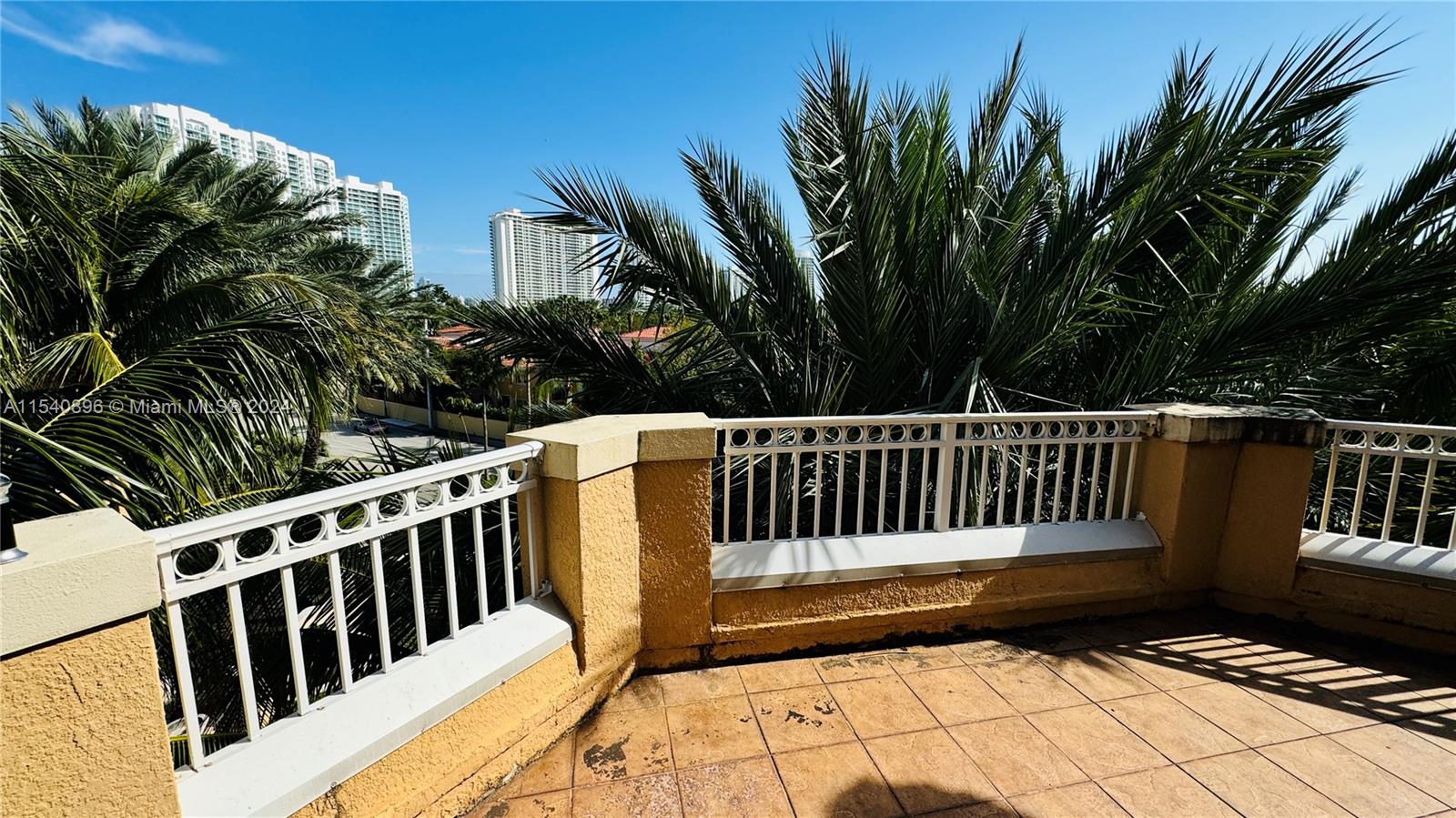 3001 NE 185th St 431, Aventura, Florida 33180, 2 Bedrooms Bedrooms, ,2 BathroomsBathrooms,Residential,For Sale,3001 NE 185th St 431,A11540896