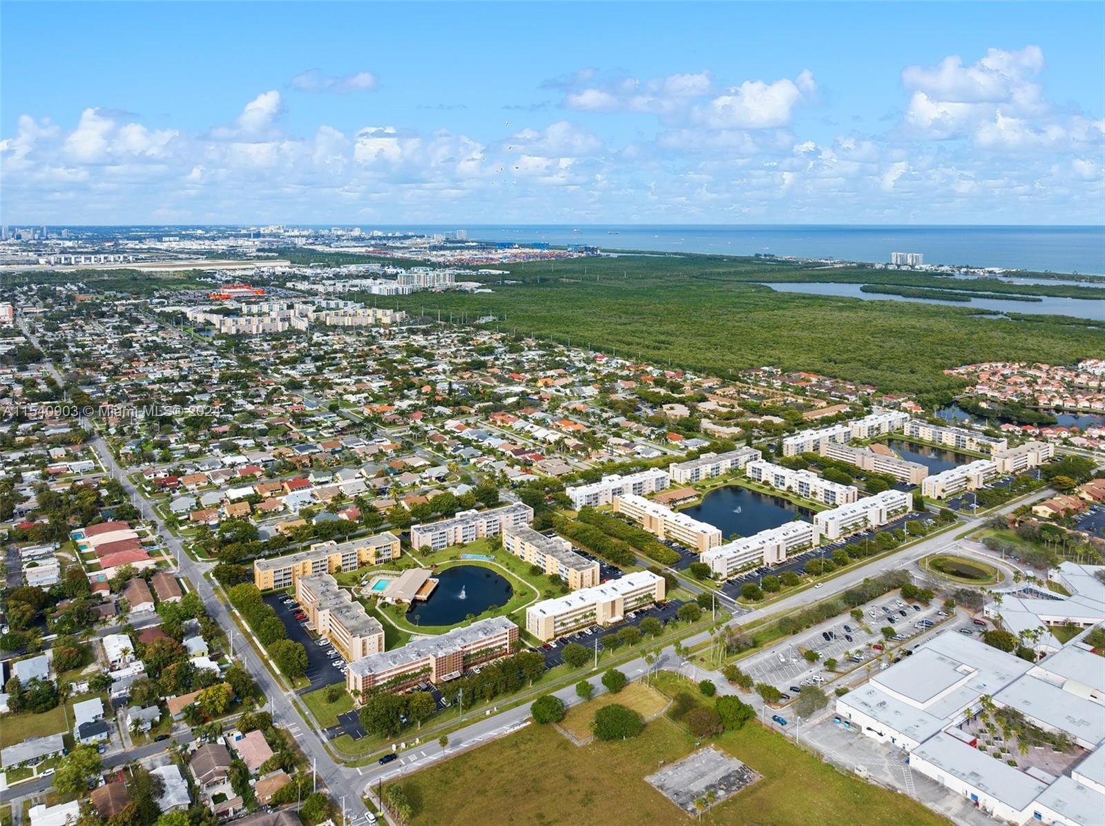 1024 SE 3rd Ave 303, Dania Beach, Florida 33004, 2 Bedrooms Bedrooms, ,2 BathroomsBathrooms,Residential,For Sale,1024 SE 3rd Ave 303,A11540903