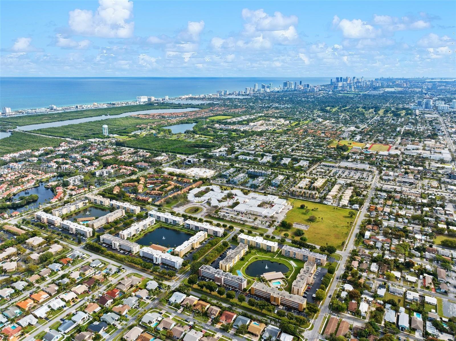 5 minutes from the Beach!