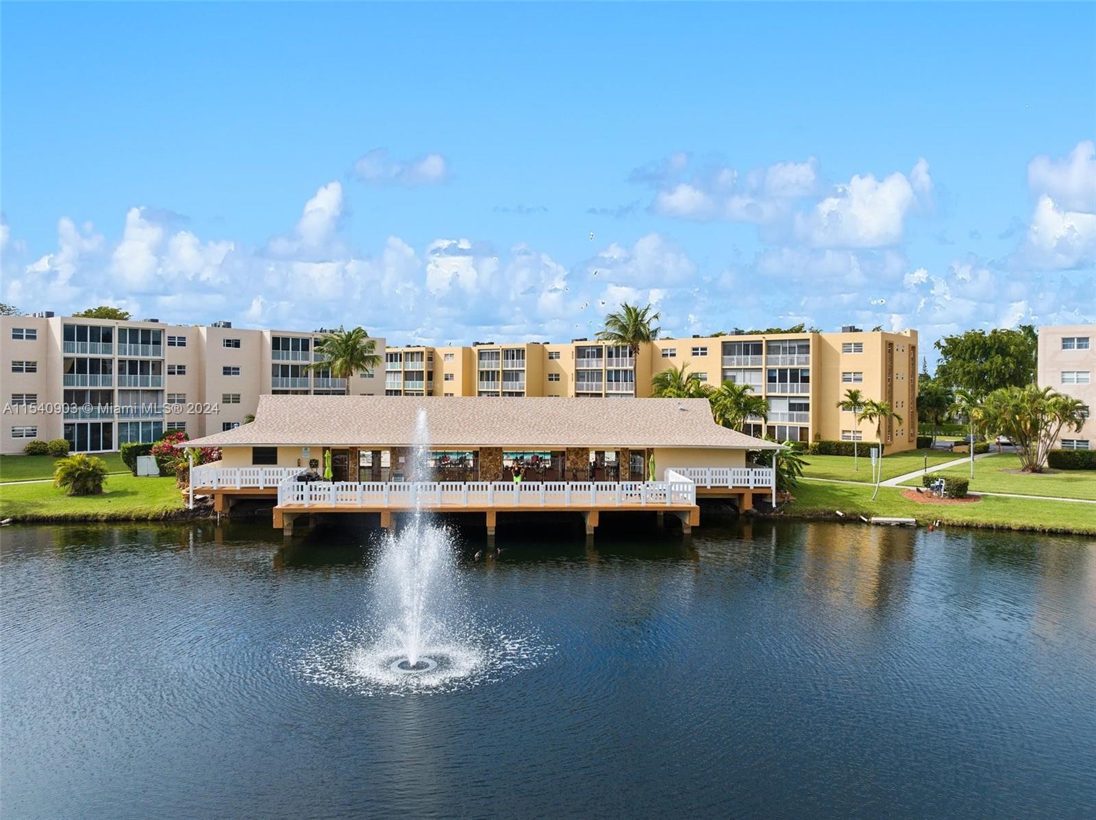 Patio overlooks Lake, Clubhouse and Fountain